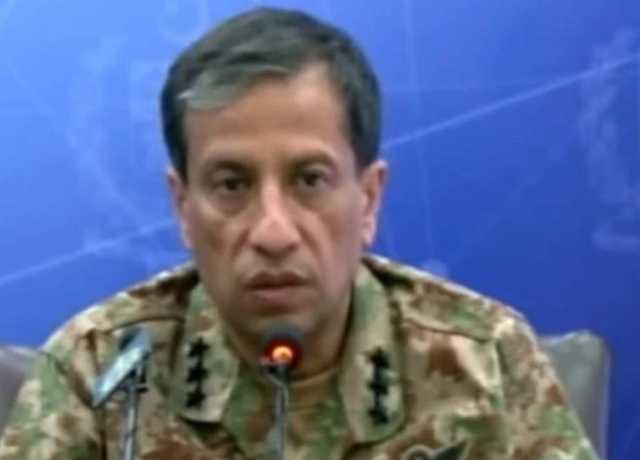ڈی جی آئی ایس پی آر کا بلوچستان یونیورسٹی کا دورہ، طلبا سے پیشہ ورانہ امور پر گفتگو