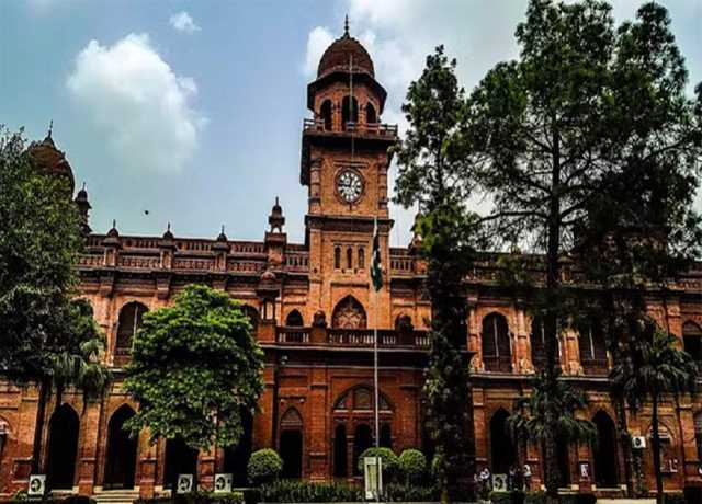 پنجاب یونیورسٹی، گارڈز پر تشدد کا واقعہ 10 پشتون طلبہ گرفتار