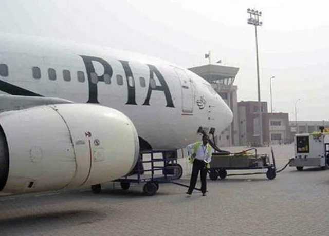 پی آئی اے کے 34 جہازوں کا بیڑہ 12 پر محدود ہوگیا