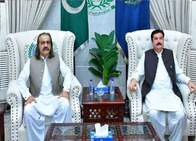 پیر کو فیصلہ کروں گا، استعفیٰ منظور کیے جانے تک علی امین وزیراعلیٰ رہیں گے، گورنر کے پی