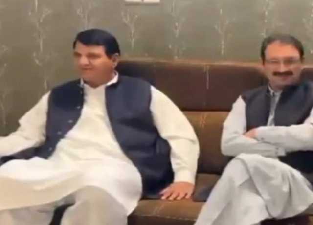 وزیراعلیٰ کے پی کا انتخاب، پی ٹی آئی وفد کی وفاقی وزیر امیر مقام کی رہائشگاہ آمد