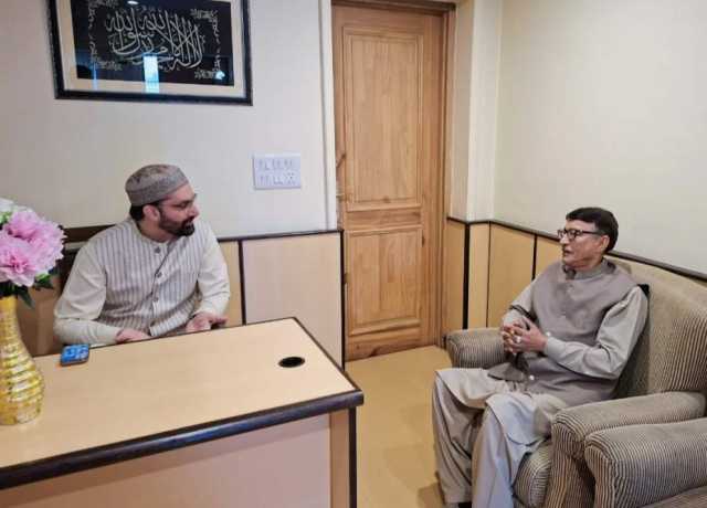 سرینگر میں شیعہ فیڈریشن کے صدر عاشق حسین خان کی میرواعظ ڈاکٹر عمر فاروق سے اہم ملاقات