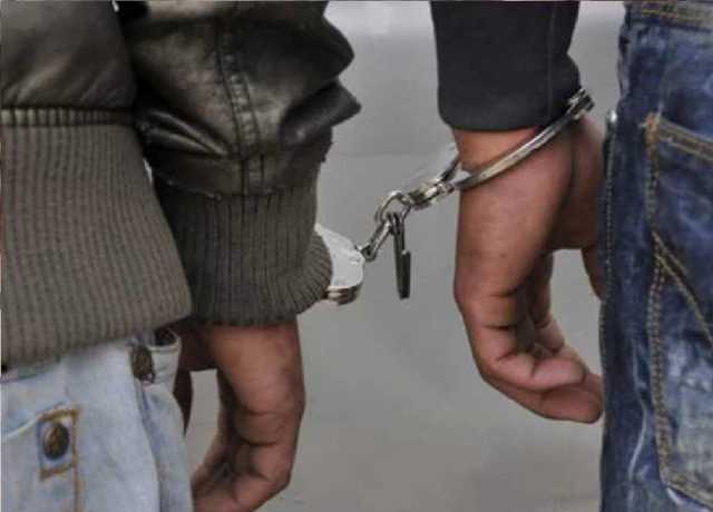 پشاور، جعلی ویزے پر جانے والے دو مسافر زیر حراست، نشاندہی پر تین ایجنٹس گرفتار