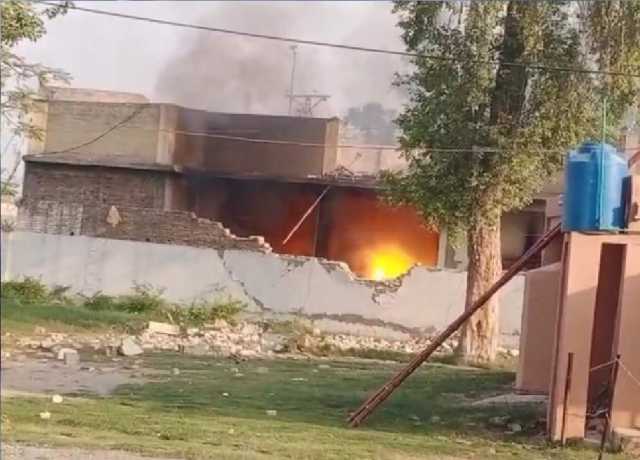 پشاور، سی ٹی ڈی تھانے کے اندر بارودی مواد پھٹنے سے دھماکا، اہلکار شہید