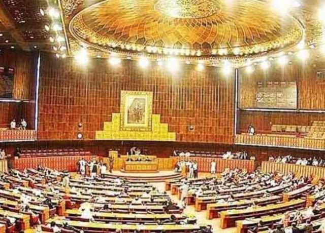 27 ویں ترمیم کیلیے درکار ووٹ؛، سینیٹ میں پارٹی پوزیشن سامنے آ گئی