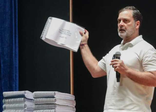 نریندر مودی ووٹ چوری کرکے بھارت کے وزیراعظم بنے ہیں، راہل گاندھی