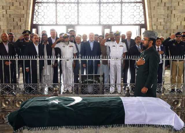 امت اسلامیہ کو متحد ہو کر صیہونی حکومت و استکبار کے مقابلے میں ڈٹ جانا چاہئے، ڈاکٹر قالیباف