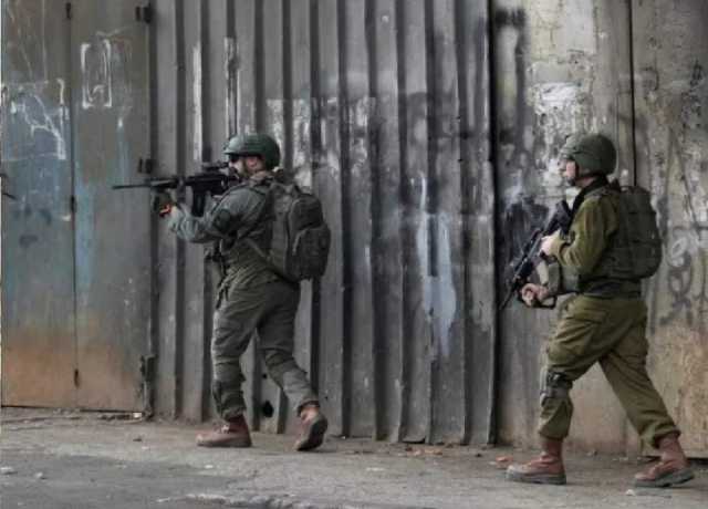 صیہونی آبادکاروں نے مغربی کنارے میں مسجد کو آگ لگا دی، 25 فلسطینی گرفتار