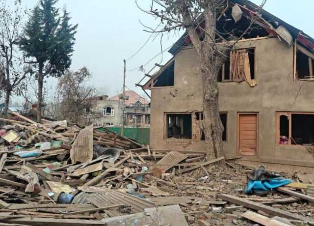 مقبوضہ کشمیر، بھارتی فوجیوں نے پلوامہ میں ایک رہائشی مکان کو دھماکہ خیزمواد سے تباہ کر دیا