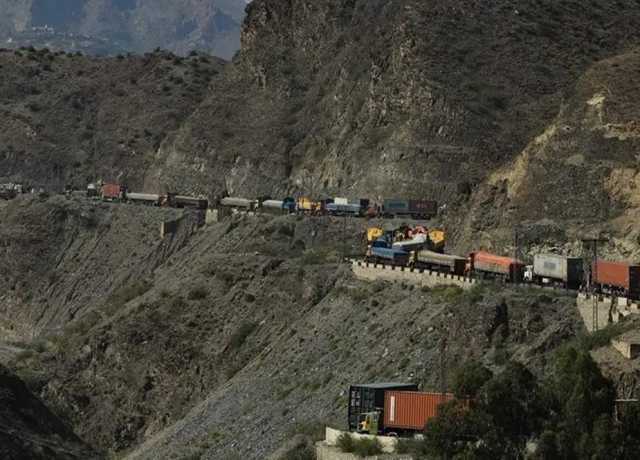 افغانستان نے اپنے تجارتی روٹ کو ایران کی طرف منتقل کر دیا