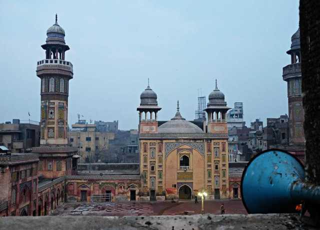 لاہور میں 50 ہزار مساجد فعال، ضلعی انتظامیہ نے سروے شروع کر دیا