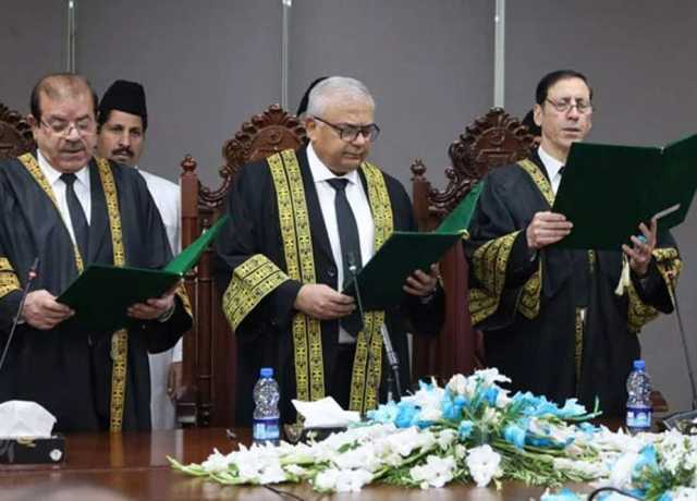 وفاقی آئینی عدالت کے مزید دو ججز نے حلف اٹھا لیا