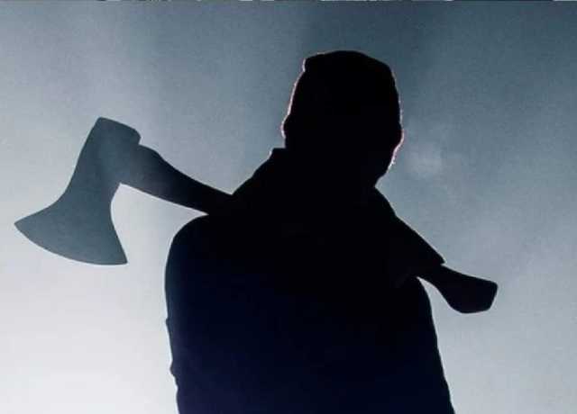 بیٹے نے دوسری شادی کرنے پر ماں کو کلہاڑی کے وار سے موت کے گھاٹ اُتار دیا