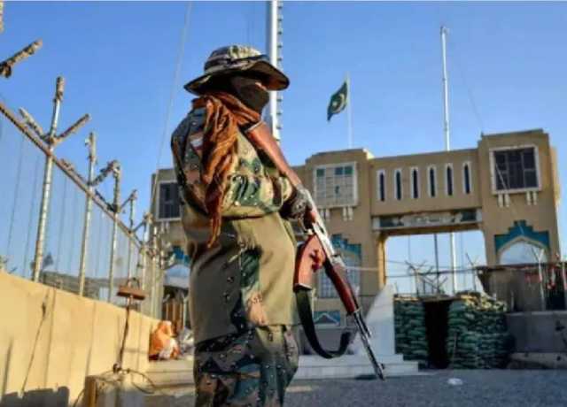 پہلے سیکیورٹی پھر تجارت، پاکستان نے افغان سرحد غیر معینہ مدت کیلئے بند کر دی