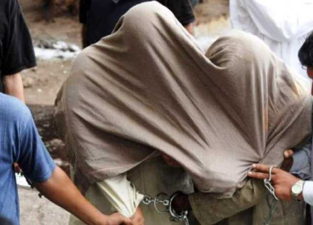 کراچی، کالعدم لشکر جھنگوی کا ٹارگٹ کلر 3 ساتھی دہشتگردوں سمیت گرفتار