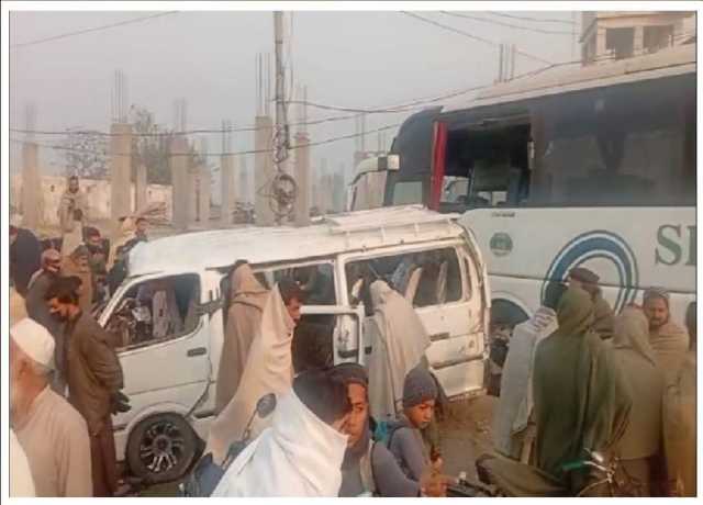 صوابی، کوچ کو حادثہ، ایک ہی خاندان کے 2 افراد جاں بحق، 17 زخمی