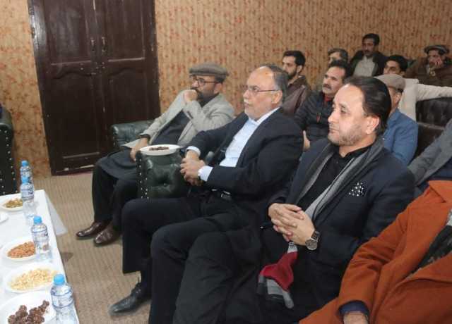 گلگت، وفاقی وزیر احسن اقبال کا شہید سیف الرحمن ٹیچنگ ہسپتال کا دورہ