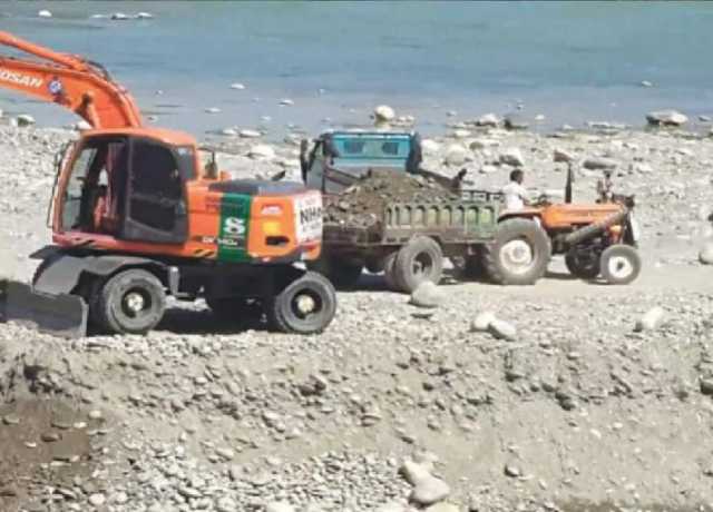 کے پی میں غیر قانونی مائینگ سکینڈل میں ملوث ٹھیکیدار کے اثاثے منجمند