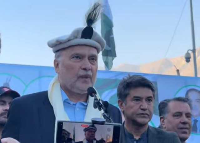 ' دو سو میگاواٹ بجلی ہمارے بائیں ہاتھ کا کھیل ہے' احسن اقبال کا بیان شدید تنقید کی زد میں