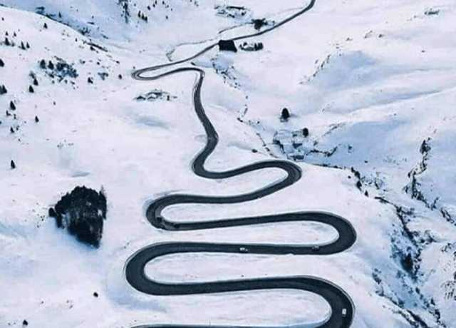 برفباری کے پیش نظر بابوسر ناران روڈ اگلے سیزن تک ہر قسم کی ٹریفک کیلئے بند