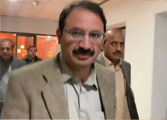 گھی سیدھی انگلی سے نہ نکلے تو ٹیڑھی کرنا ہوگی، جنید اکبر