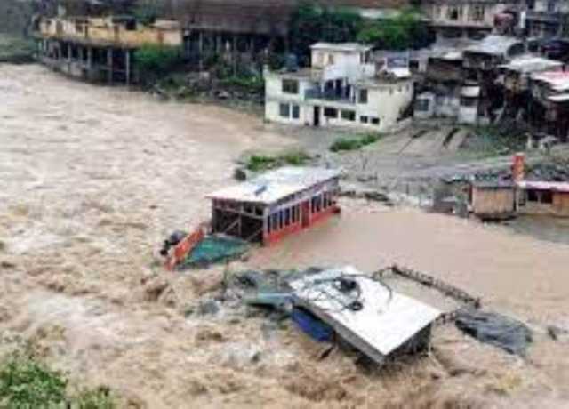 میکسیکو میں طوفانی بارشوں اور سیلاب سے تباہی، 130 افراد ہلاک