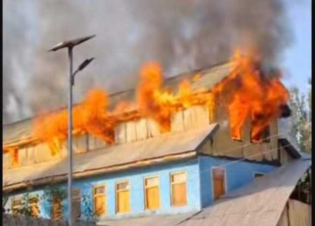 مقبوضہ کشمیر میں ایک اور مدرسہ جل کر خاکستر ہو گیا