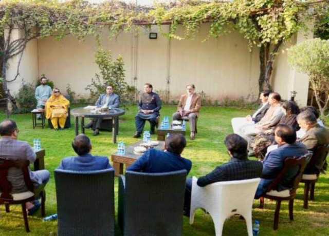 پیپلز پارٹی کا پارلیمانی اجلاس، آزاد کشمیر اسمبلی میں تحریک عدم اعتماد لانے کا فیصلہ