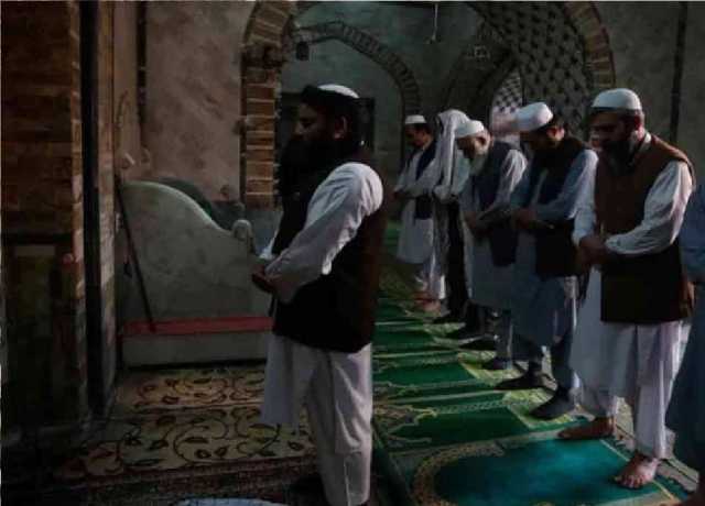 پنجاب میں 65 ہزار مساجد کے اماموں کیلیے وظیفہ مقرر کرنے کا فیصلہ