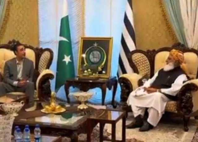 بلاول بھٹو کی مولانا فضل الرحمان سے ملاقات، کشمیر کی سیاسی صورتحال پر تبادلہ خیال