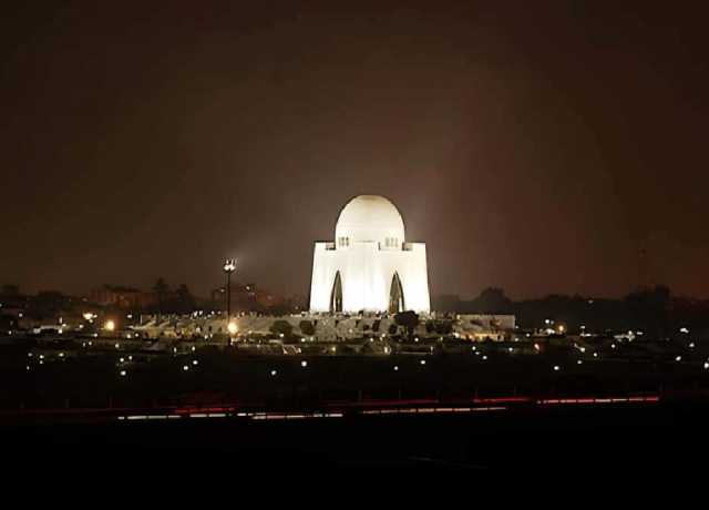 کراچی میں آئندہ 3 روز وقفے وقفے سے تیز ہوائیں چلنے کا امکان