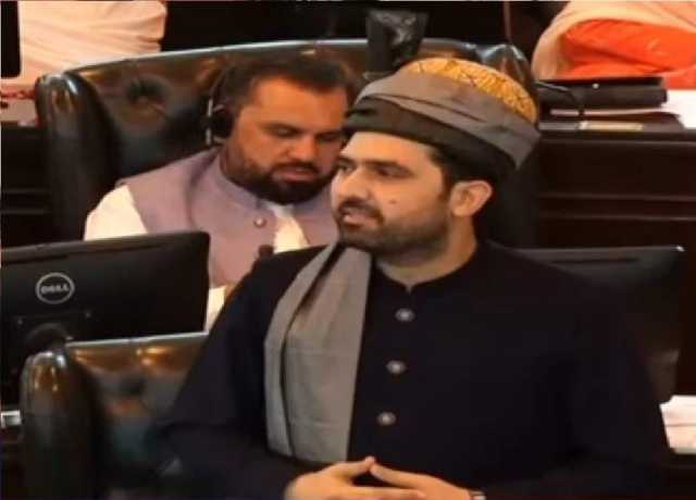 وزیراعلیٰ سہیل آفریدی نے خیبر پختونخوا کی 13 رکنی کابینہ کا اعلان کردیا