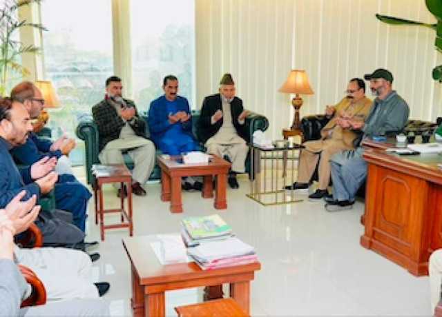 حریت وفد کی تنویر الیاس سے ملاقات