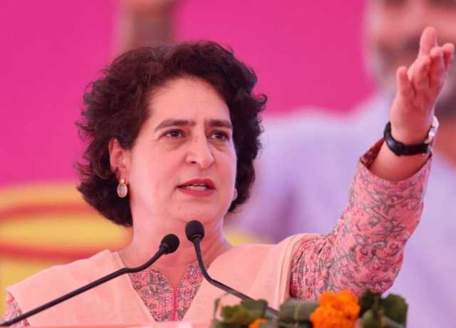 ملک کو آمرانہ نظام کی طرف دھکیلا جا رہا ہے، پرینکا گاندھی