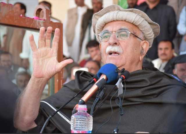 کے پی میں گورنر راج لگا تو سڑکوں پر عوامی راج قائم کرینگے، محمود خان اچکزئی