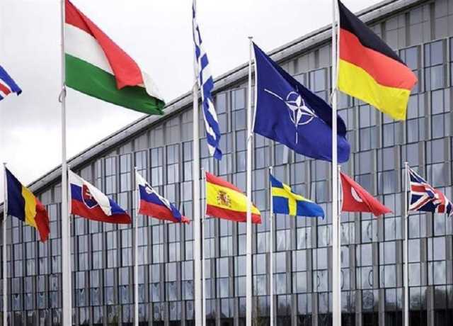 روس امریکہ رسہ کشی اور ڈوبتی نیٹو