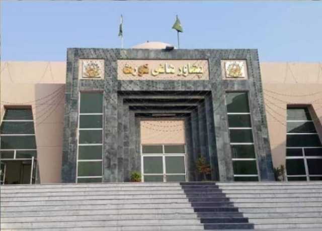 پشاور ہائیکورٹ، بار ایسوسی ایشنز کا وکلا کو عدالتوں میں پیشی سے روکنا غیرقانونی قرار