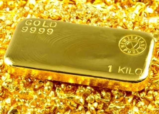 پاکستانی مارکیٹ میں سونے کی فی تولہ قیمت 2300 روپے کم ہوگئی