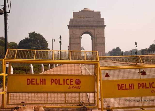 دہلی میں آلودگی سے ہوا کا معیار انتہائی خراب، اے کیو آئی 330 ہوگیا