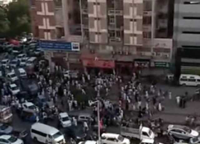 کراچی، شارع فیصل پر سندھی ثقافت ریلی کے شرکاء کا پولیس پر پتھراؤ