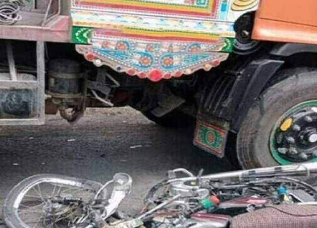 سندھ سالڈ ویسٹ مینجمنٹ بورڈ کے تیز رفتار ٹرک نے موٹرسائیکل سوار کو کچل ڈالا