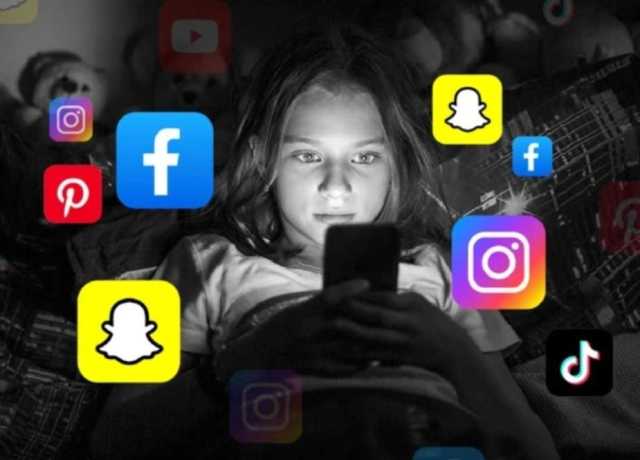 آسٹریلیا، 16 سال سے کم عمر بچوں کے سوشل میڈیا استعمال پر پابندی شروع، کتنا جرمانہ ہوگا؟