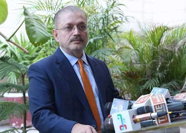 نئی الیکٹرک بسیں کراچی پہنچ چکی ہیں، جو جلد شہر کے مختلف روٹس پر چلائی جائیں گی، شرجیل میمن