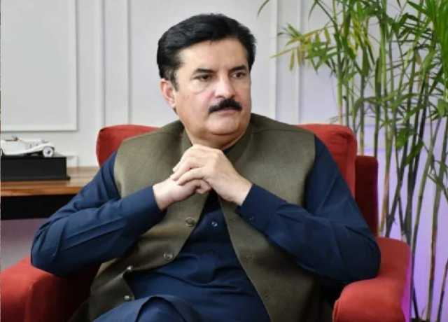 فیض حمید کے ساتھ اگر کوئی اور ملوث ہوگا تو ان کو بھی سزا ملے گی، گورنر کے پی