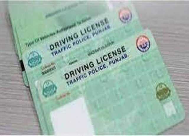 ڈرائیونگ لائسنس 18 کے بجائے 16 سال کی عمر میں جاری کیا جائے، پنجاب اسمبلی میں قرارداد جمع