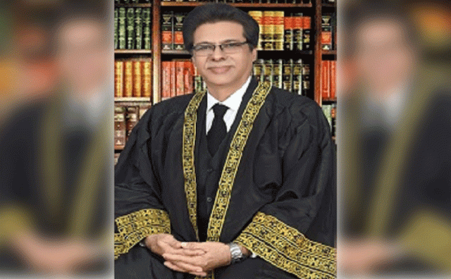 مخصوص نشستیں ِ، 2جج کود میں نہیں بیٹھ رہے تو زبردستی کیسے بٹھائیں جسٹس علی مظہر