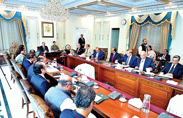 معیشت کی ڈیجیٹائز یشن سے شفافیت آئے گی ‘ پلان پر موثرعمل کیلئے صوبوں سے مشاورت کی جائے : وزیراعظم 