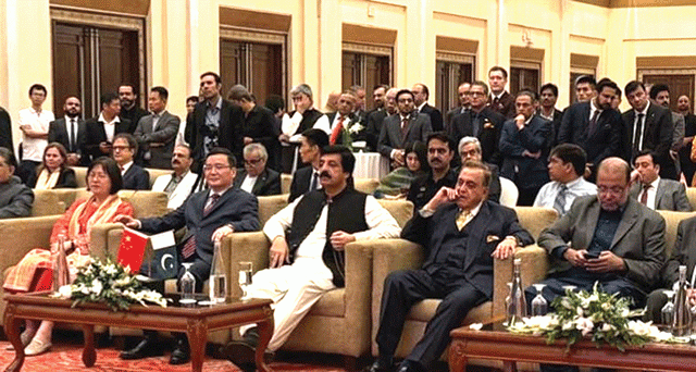 چین نے ہر سیکٹر میں پاکستان کو سپورٹ کیا زیادہ آبادی کو طاقت بنایا : گورنر پنجاب 