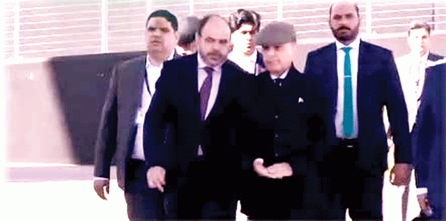 سرمایہ کاری تجارت بڑھانے کیلئے منصوبوں پر کام کیا جائے وزیراعظم 