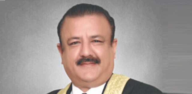 جسٹس طارق جہانگیری کو کام سے روکنے کے کیس کی سماعت کرنیوالا ڈویژن بنچ تبدیل 